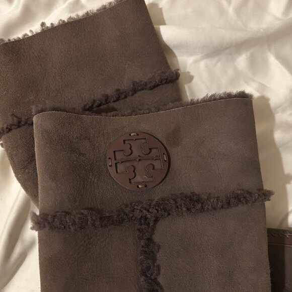 Tory Burch Winter Boots - Size 9 - Picture 5 of 15